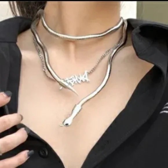 Snake Accessory - Picture 2 of 12